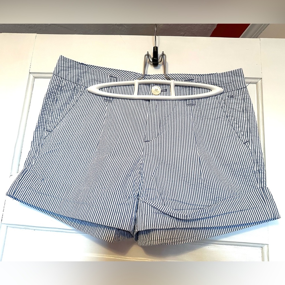 4” Tommy Hilfiger blue and white seersucker shorts, size 8
